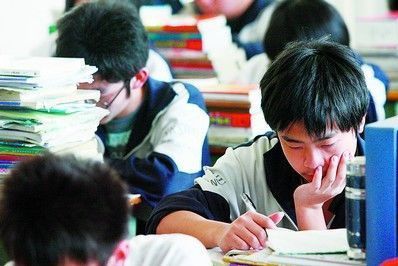 高考报名工作通知、民航招飞政策公布 2015年高考生必看:每月高考大事备忘录